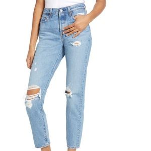 Levi’s mom jean